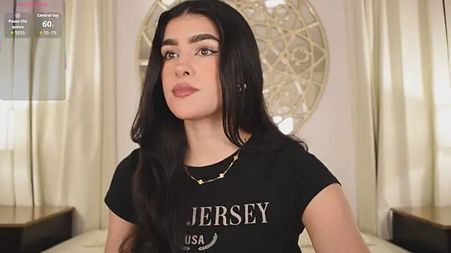 Snapshot of Antonellaparis_ chatting on 02-21-26, 02:24 Antonellaparis online show from 02-21-26, 02:24