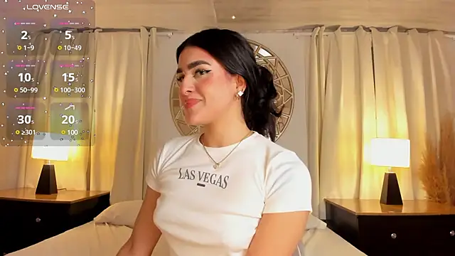 Snapshot of Antonellaparis_ chatting on 03-22-25, 11:42 Antonellaparis online show from 03-22-25, 11:42