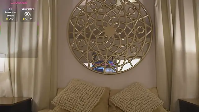 Snapshot of Antonellaparis_ chatting on 09-14-25, 02:56 Antonellaparis online show from 09-14-25, 02:56