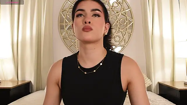 Snapshot of Antonellaparis_ chatting on 03-21-26, 02:46 Antonellaparis online show from 03-21-26, 02:46