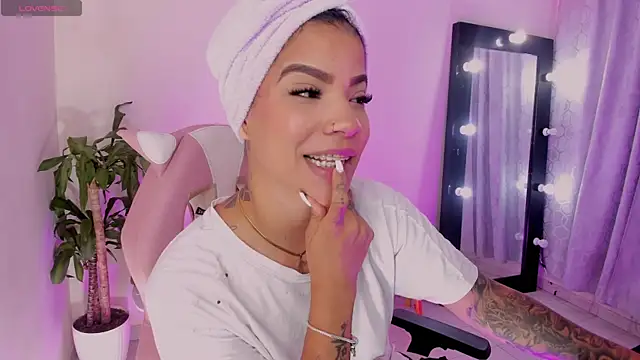 EmmaRusellx online show from 04-16-26, 09:37