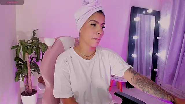 EmmaRusellx online show from 04-16-26, 09:39