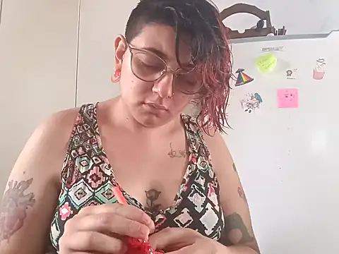 Snapshot of ConeNella chatting on 12-24-24, 03:47 ConeNella online show from 12-24-24, 03:47