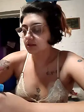 Snapshot of ConeNella chatting on 03-21-25, 03:22 ConeNella online show from 03-21-25, 03:22