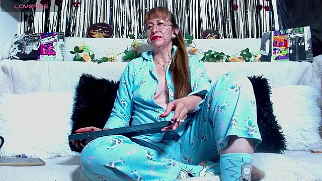 Wiktoria Brownx online show from 04-18-26, 12:13