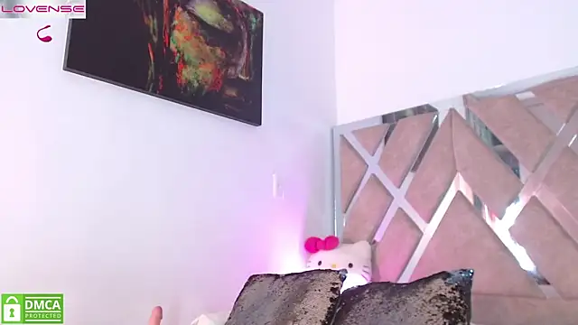 LauryMoons online show from 02-03-26, 12:54