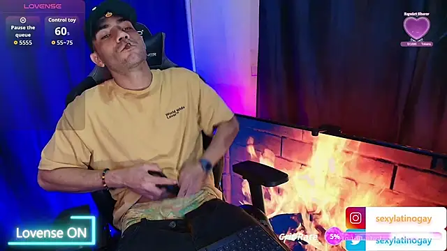 sexyboycolombi4 online show from 04-02-26, 10:05