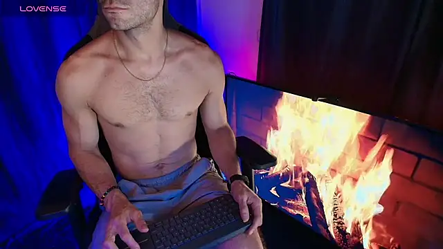 sexyboycolombi4 online show from 05-07-26, 09:18