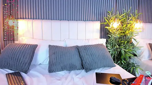 EmmilyCollson online show from 09-28-25, 12:23