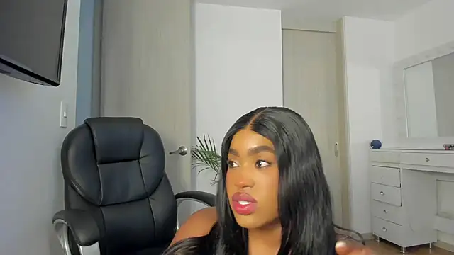 Snapshot of charlotte_tiller chatting on 07-28-26, 05:15 charlotte tiller online show from 07-28-26, 05:15