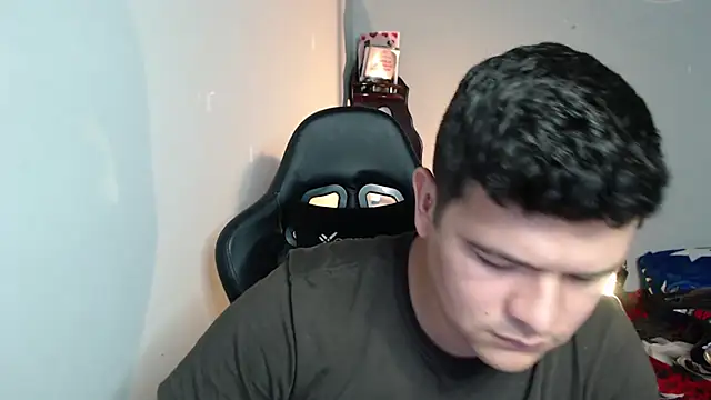 Snapshot of Plug_Control chatting on 02-16-26, 08:51 Plug Control online show from 02-16-26, 08:51