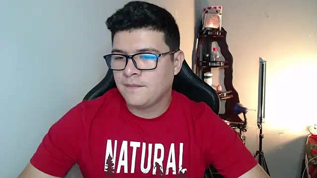 Snapshot of Plug_Control chatting on 02-18-26, 08:38 Plug Control online show from 02-18-26, 08:38