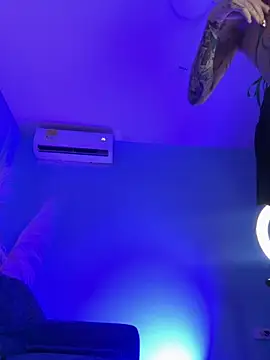 Courtney gonet online show from 10-24-25, 12:26