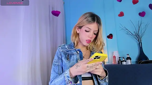 Courtney gonet online show from 02-18-25, 03:53