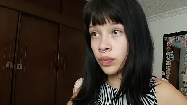 Snapshot of Marceline_0 chatting on 01-09-25, 12:57 Marceline 0 online show from 01-09-25, 12:57