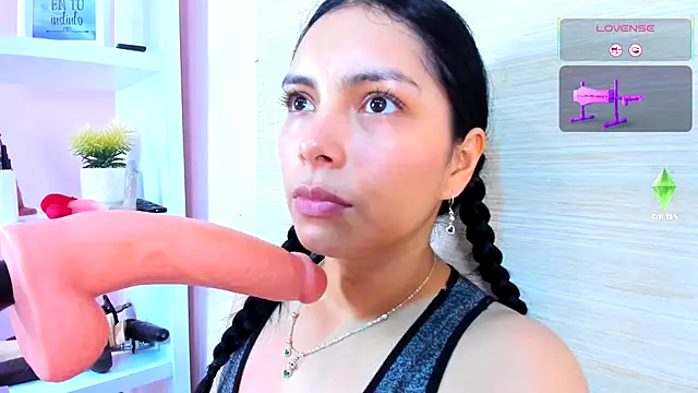 Snapshot of evelinn_belen chatting on 09-15-25, 12:16 evelinn belen online show from 09-15-25, 12:16