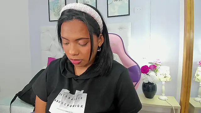 lia mariana online show from 10-24-25, 11:04