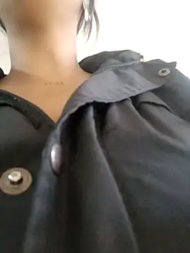 lia mariana online show from 03-21-26, 04:57