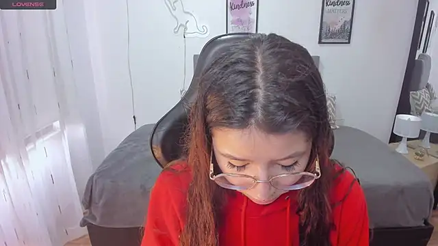 Amy joones online show from 11-04-25, 01:59