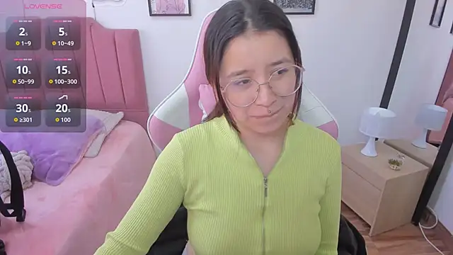 Amy joones online show from 11-25-25, 12:49