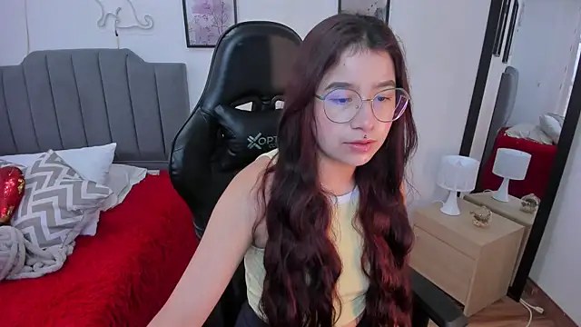 Amy joones online show from 02-06-26, 12:01