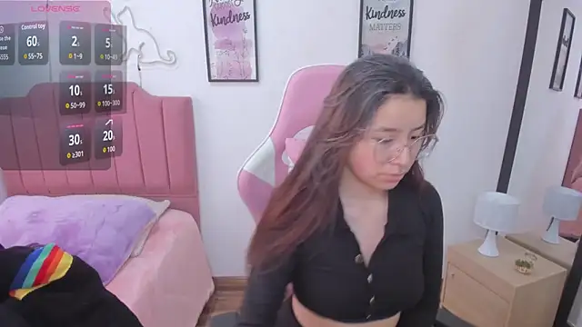 Amy joones online show from 11-26-25, 12:38