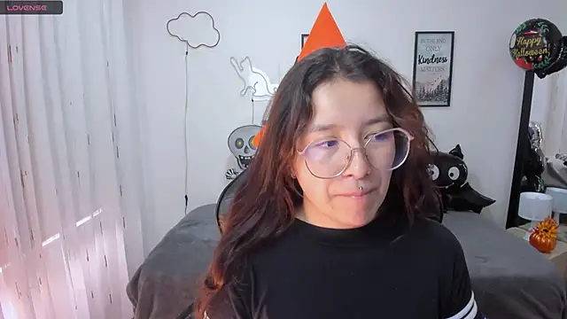 Amy joones online show from 10-23-25, 12:26