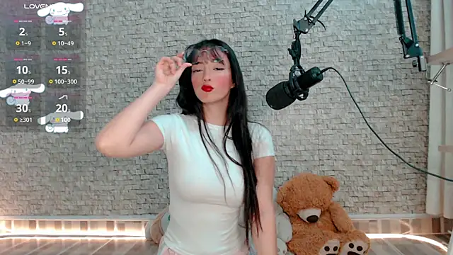Snapshot of emma_unu chatting on 05-19-26, 02:51 emma unu online show from 05-19-26, 02:51