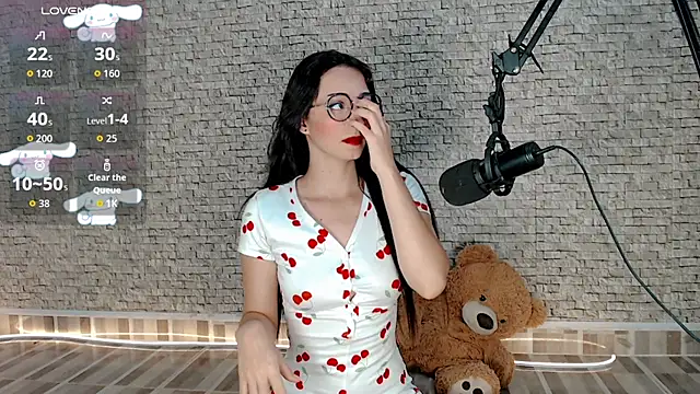 Snapshot of emma_unu chatting on 06-06-26, 03:01 emma unu online show from 06-06-26, 03:01
