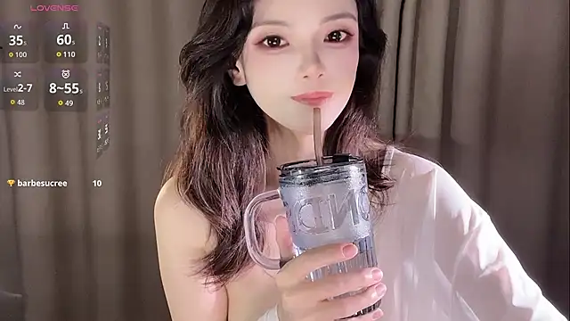 Snapshot of --xixi-- chatting on 07-04-26, 05:06 --xixi-- online show from 07-04-26, 05:06