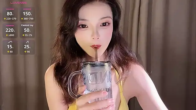 Snapshot of --xixi-- chatting on 07-11-26, 08:42 --xixi-- online show from 07-11-26, 08:42
