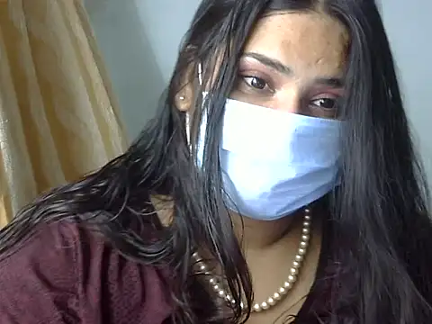 cutelady65 online show from 07-18-26, 04:37