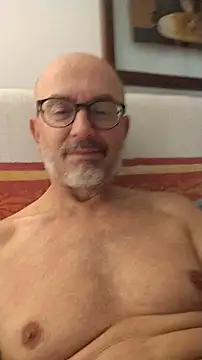 Snapshot of MadProfessor chatting on 10-20-25, 12:17 MadProfessor online show from 10-20-25, 12:17