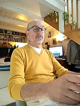 Snapshot of MadProfessor chatting on 03-13-25, 11:19 MadProfessor online show from 03-13-25, 11:19