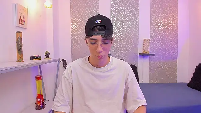 Nikolay Gregori online show from 11-04-25, 04:16