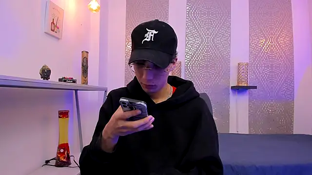 Nikolay Gregori online show from 12-15-25, 04:40