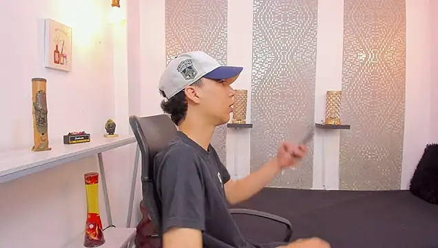 Nikolay Gregori online show from 11-20-25, 04:35