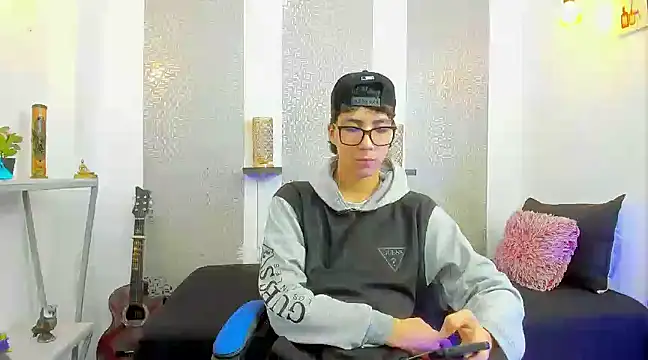 Snapshot of Nikolay_Gregori chatting on 03-02-25, 03:45 Nikolay Gregori online show from 03-02-25, 03:45