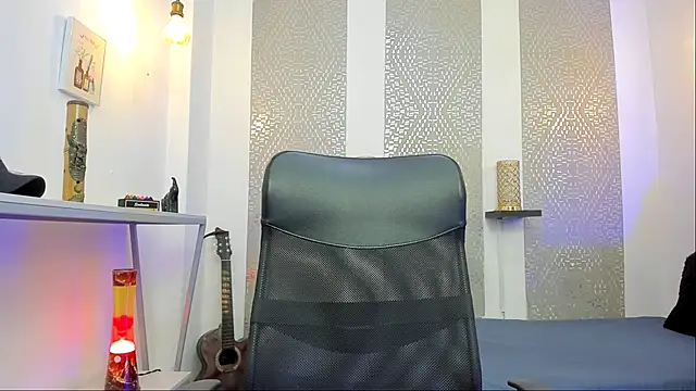 Snapshot of Nikolay_Gregori chatting on 09-24-25, 04:08 Nikolay Gregori online show from 09-24-25, 04:08