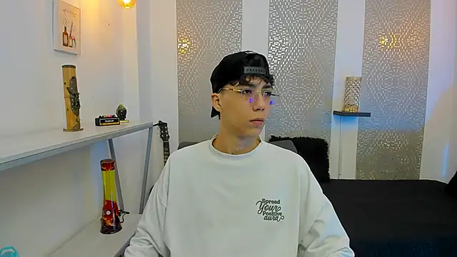 Nikolay Gregori online show from 11-05-25, 04:15