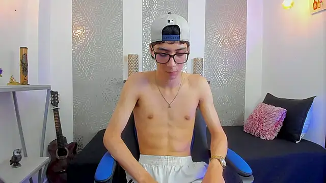 Snapshot of Nikolay_Gregori chatting on 02-26-25, 06:51 Nikolay Gregori online show from 02-26-25, 06:51
