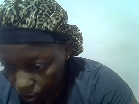 miss tash online show from 12-14-25, 08:03