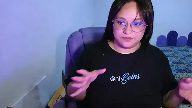 Snapshot of Luciernaga18 chatting on 07-01-26, 02:56 Luciernaga18 online show from 07-01-26, 02:56