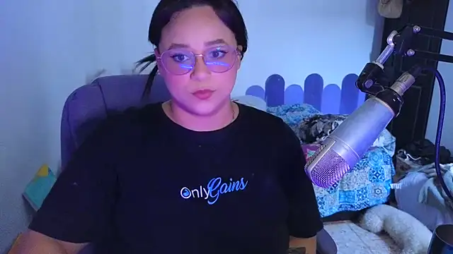 Snapshot of Luciernaga18 chatting on 07-01-26, 08:53 Luciernaga18 online show from 07-01-26, 08:53