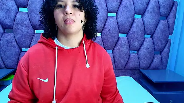 Snapshot of AlaSmith chatting on 04-29-26, 02:38 AlaSmith online show from 04-29-26, 02:38