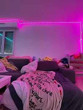 LaskaLeRoomba online show from 02-05-26, 04:36