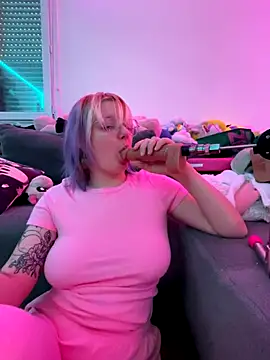 LaskaLeRoomba online show from 12-03-25, 01:54