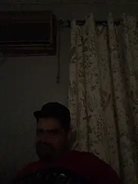 Snapshot of Miguel16i chatting on 01-02-25, 04:52 Miguel16i online show from 01-02-25, 04:52