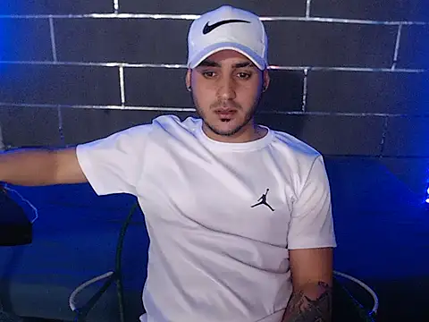 xxxxhotxoxo online show from 05-18-26, 05:45