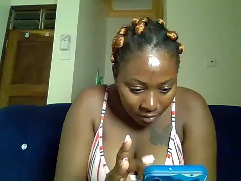 Snapshot of choco_dimples chatting on 03-11-25, 07:47 choco dimples online show from 03-11-25, 07:47